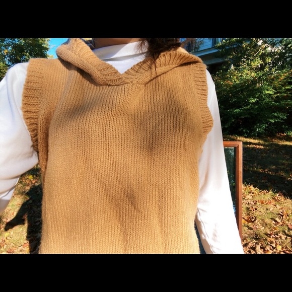 tan wool sweater vest - Picture 4 of 4